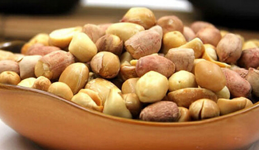 翁不倒炒货加盟