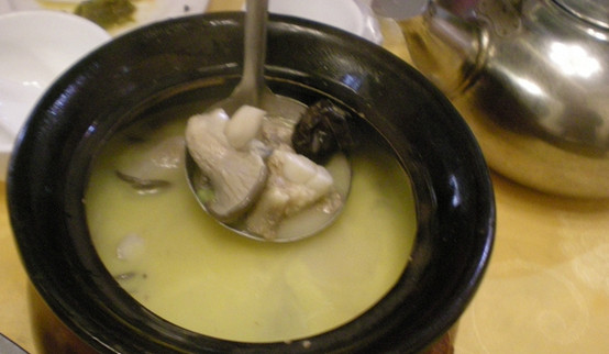 金良酸菜鱼加盟