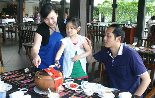 乐味亚榴莲酥加盟