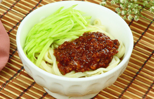 建伟炸酱面加盟