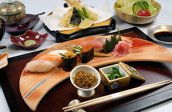 黑方日本料理加盟