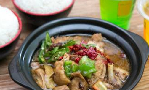 心品味黄焖鸡米饭加盟