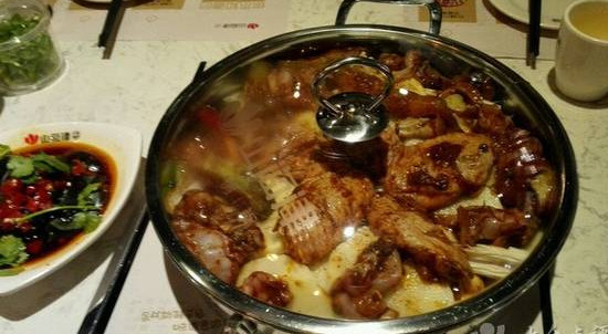 山海津焖锅加盟