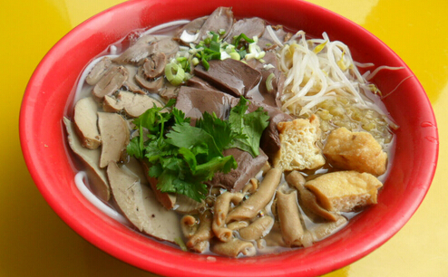 六朝门鸭血粉丝汤加盟