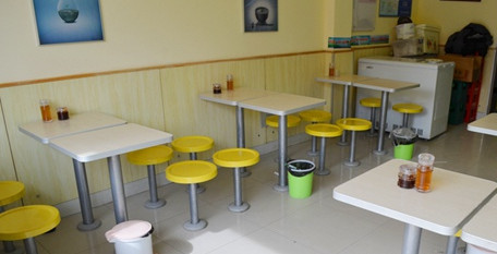 红焖王牛肉板面加盟