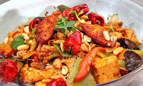 俏滋味麻辣香锅加盟