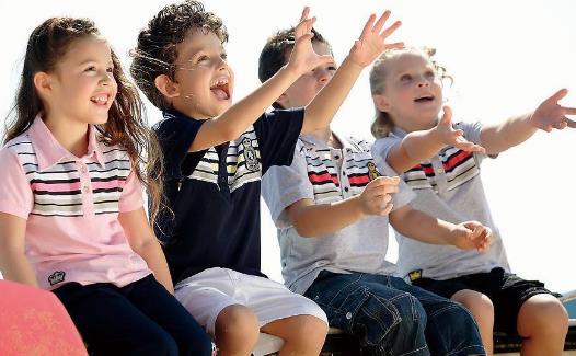 米妮哈鲁童装加盟店