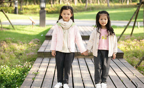 西潘达童装加盟