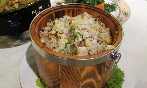 兴盛圆木桶饭加盟