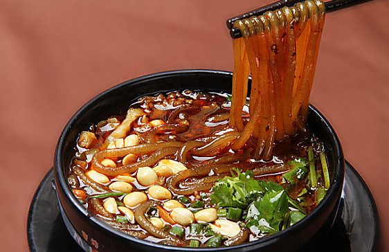 炫多酸辣粉加盟店