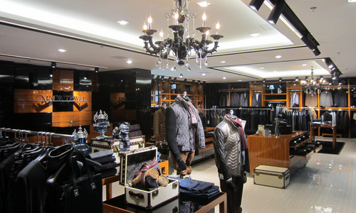 希尼亚男装加盟店