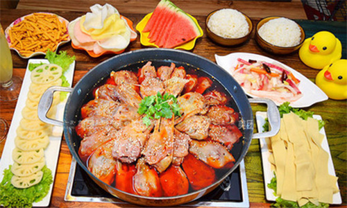 好吖好鸭干锅鸭头加盟