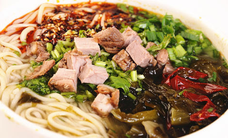 西风起酸菜牛肉面加盟