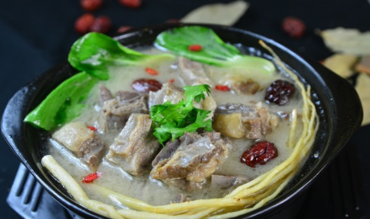 洪兴砂锅加盟店