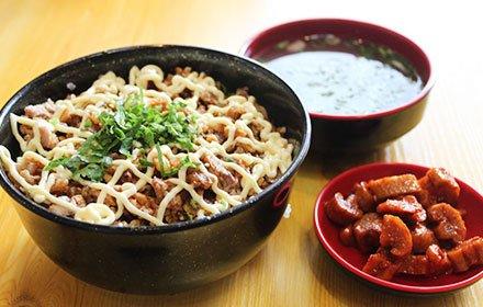 助屋炸鸡沙拉饭加盟