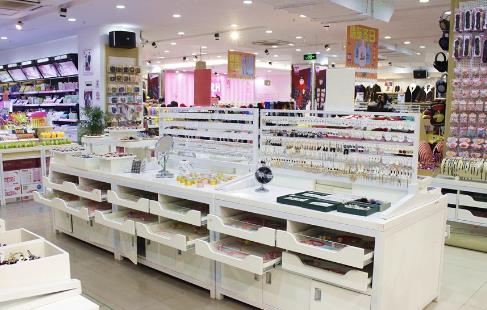 古灵精怪时尚百货加盟