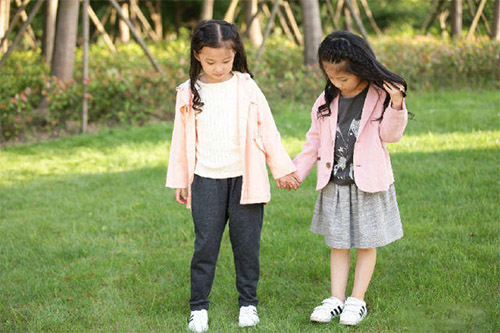 西潘达童装加盟