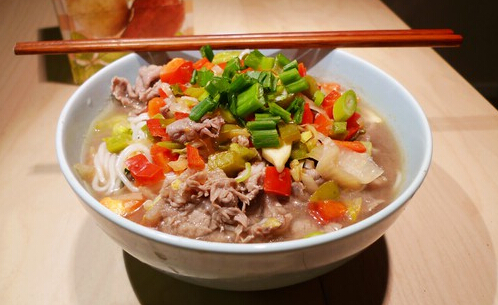 小哥过桥米线加盟