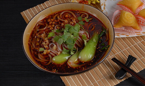 小禾酸辣粉加盟