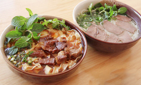 周记米线加盟店