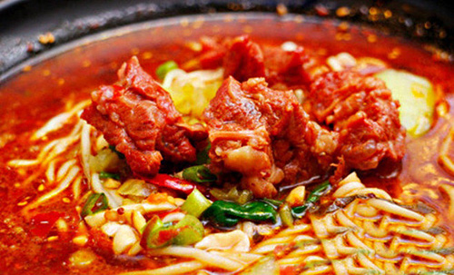 阔扁担重庆小面加盟