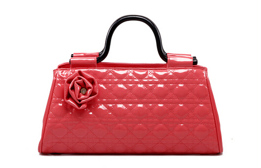 卡帝乐鳄鱼皮具加盟