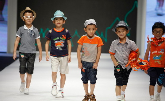 聪明童话童装加盟