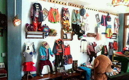 钻石童年童装加盟店