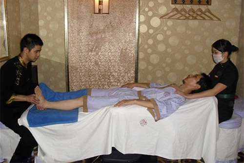 鼎族怡华加盟店