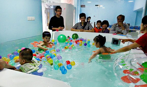 游来游去婴儿游泳馆加盟