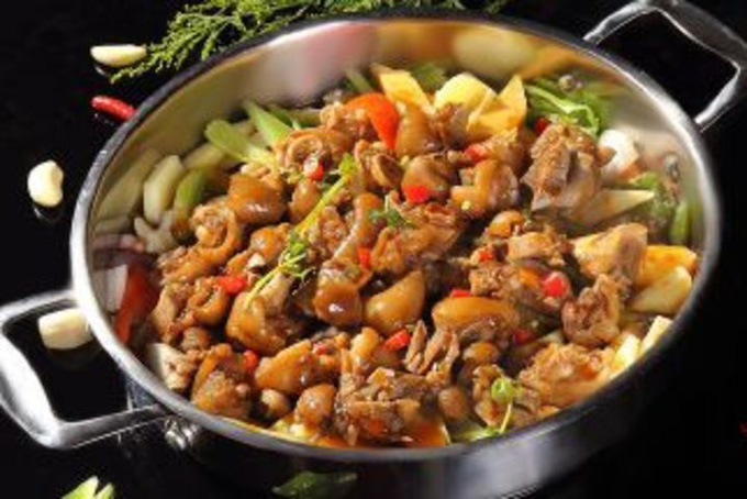 皇尚煌焖锅加盟