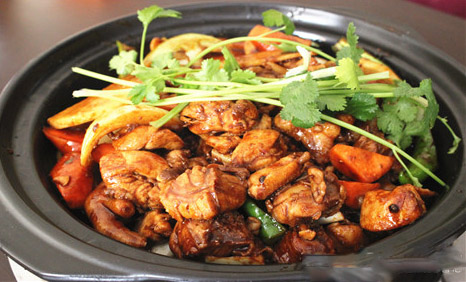 老婆仔鸡煲加盟