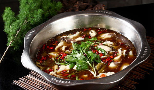 七可苗家酸菜鸡加盟