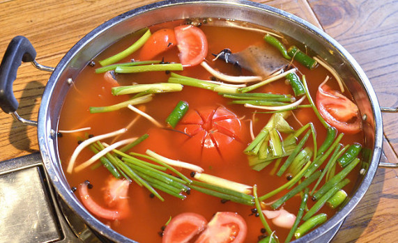 亮欢寨酸汤鱼加盟店