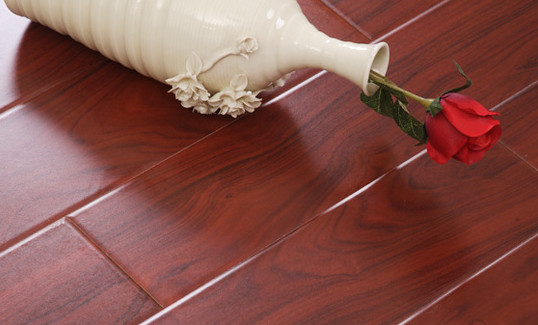 欧派地板加盟店