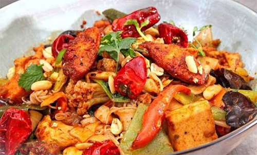 俏滋味麻辣香锅加盟