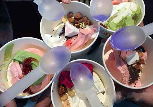 优弥自助式酸奶冰淇淋加盟