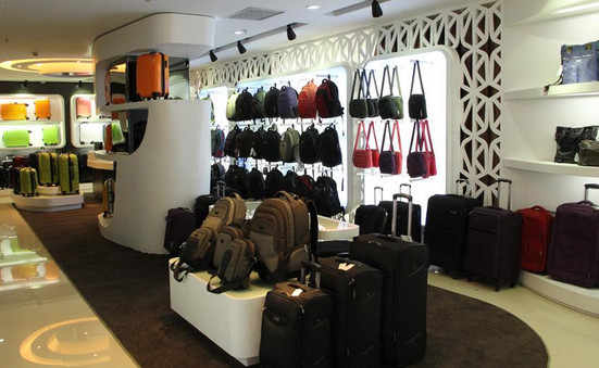 奥王箱包加盟店