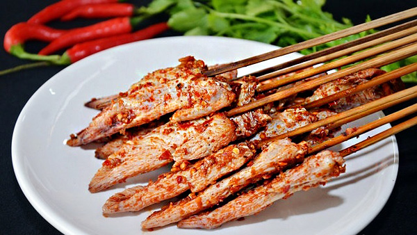 朱七七砂锅串串香加盟