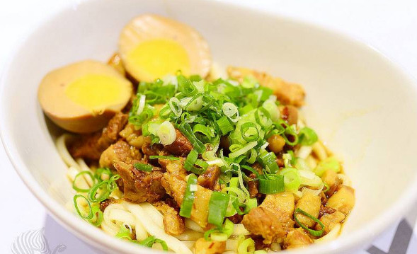 鼎牛牛肉面馆加盟