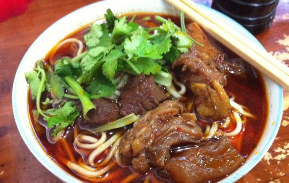 掰哥牛肉面加盟