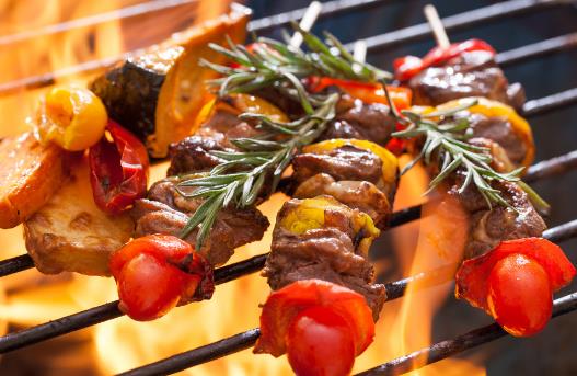 燊记涮烤小木屋加盟