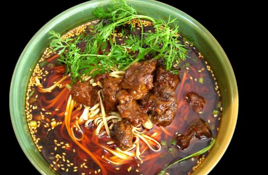 辣跳墙重庆小面加盟