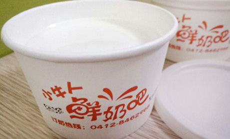 小牛人鲜奶吧加盟