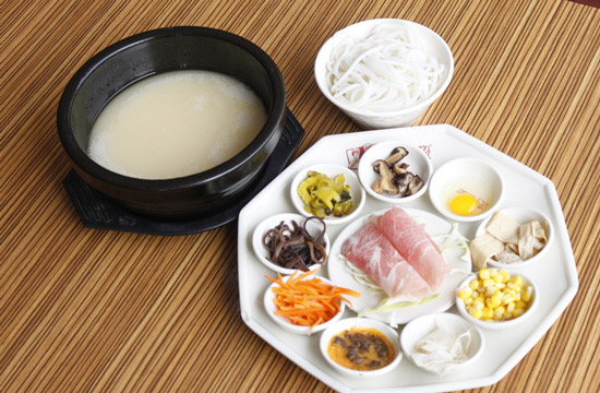 过桥缘米线加盟