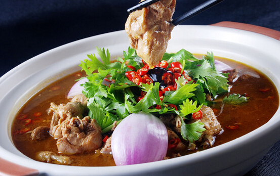 巴国香辣鸡煲加盟