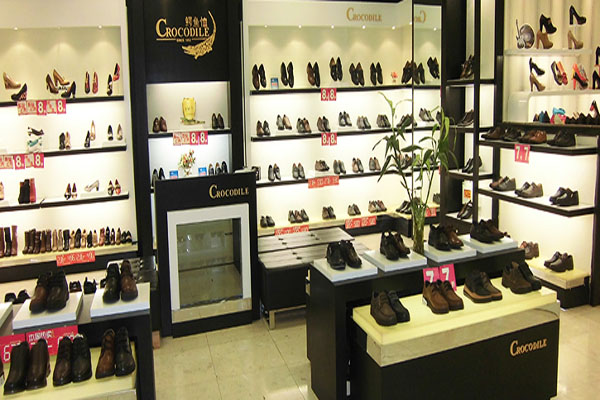 鳄鱼恤男鞋加盟店