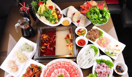 渝城两江怀旧火锅加盟