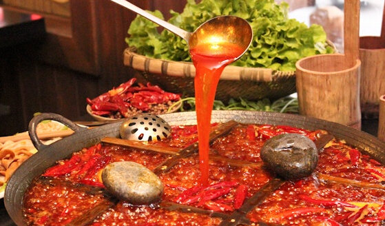 记忆老灶火锅加盟选址在哪里好？