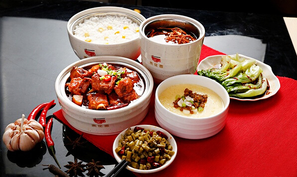 餐饮加盟，餐饮加盟要注意什么？餐饮加盟该怎么做？